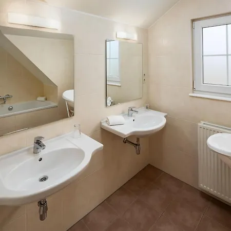 بيت للعطل Classic Style Near River Moselle *